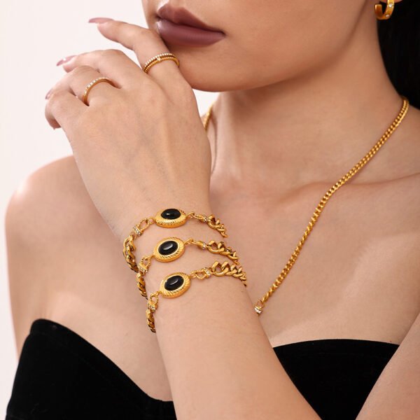 Fashion Black Agate Horseshoe Buckle Bracelet - Image 2