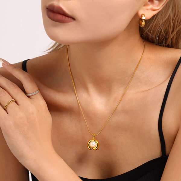 C-Shaped Freshwater Pearl Necklace - Image 3