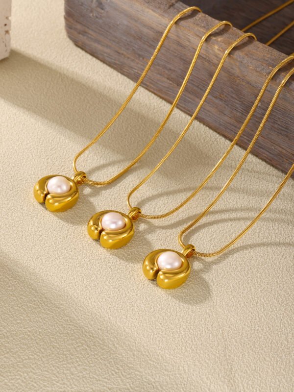 C-Shaped Freshwater Pearl Necklace - Image 6